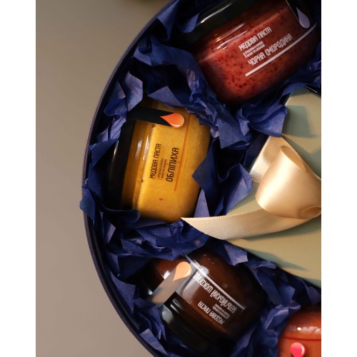 Новорічний подарунок. Синій раунд із свічкою та медовою пастою, 25 × 9 см Новорічний подарунок. Синій раунд із свічкою та медовою пастою, 25 × 9 см